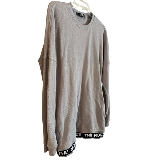 The North Face Womens Gray Thermal pullover Logo Waist Band Size M Waffle Knit - Picture 3 of 6